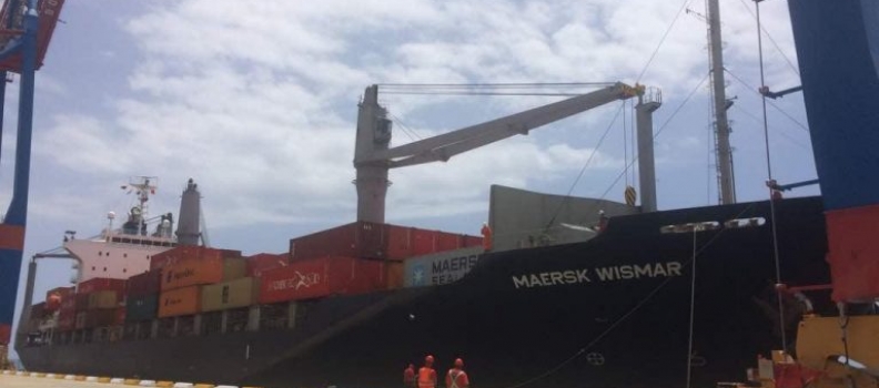 130 contenedores con alimentos, medicinas y artículos de higiene arriban al Puerto de La Guaira