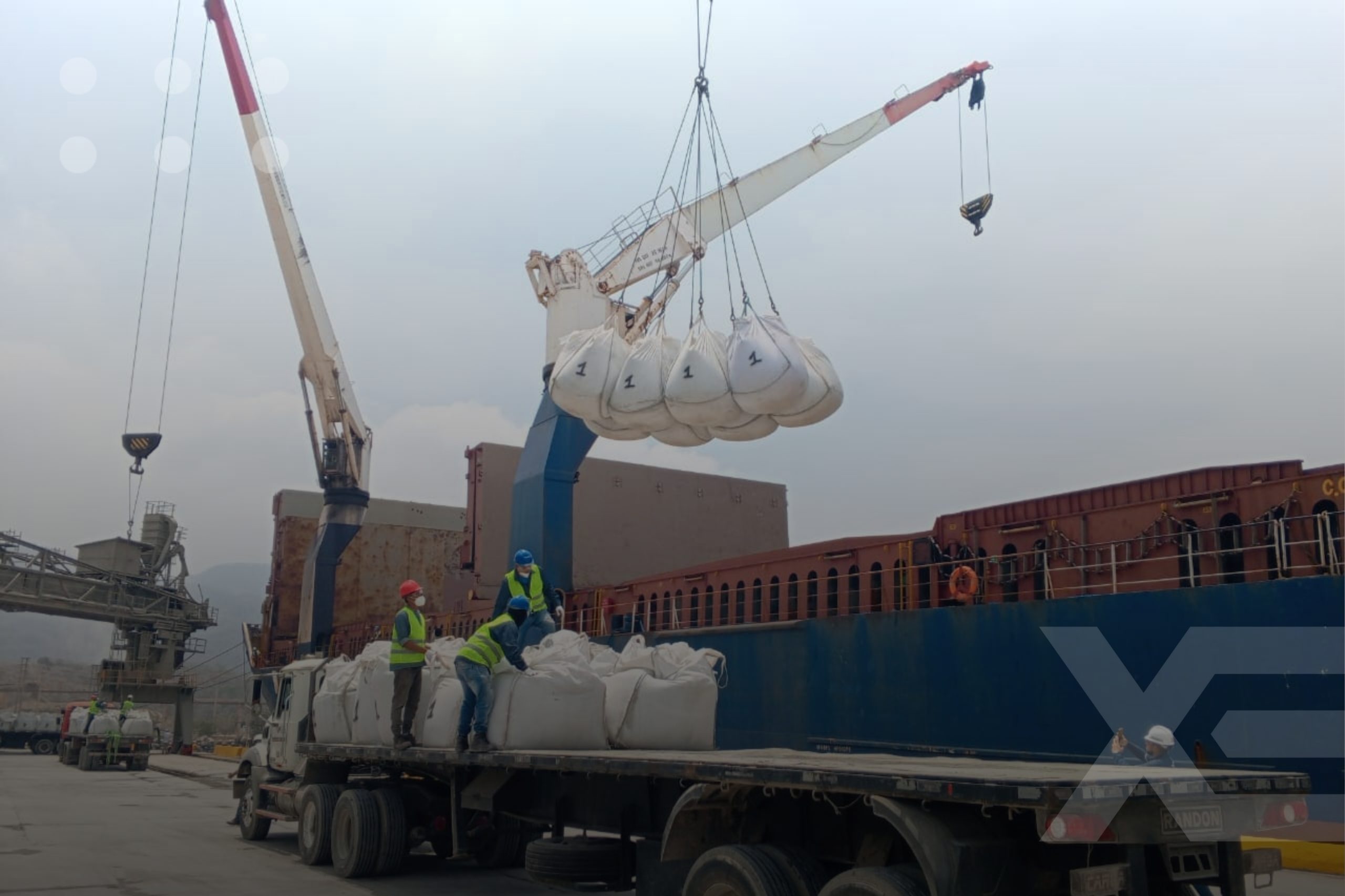 Culminó exportación de 15 mil toneladas de cemento por parte de Corpovex