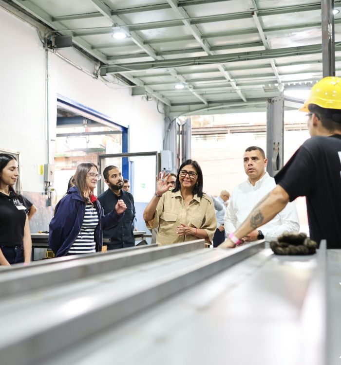 «Tenemos que promover la materia prima venezolana, para exportar a otros países»: Presidenta Delcy Rodríguez 